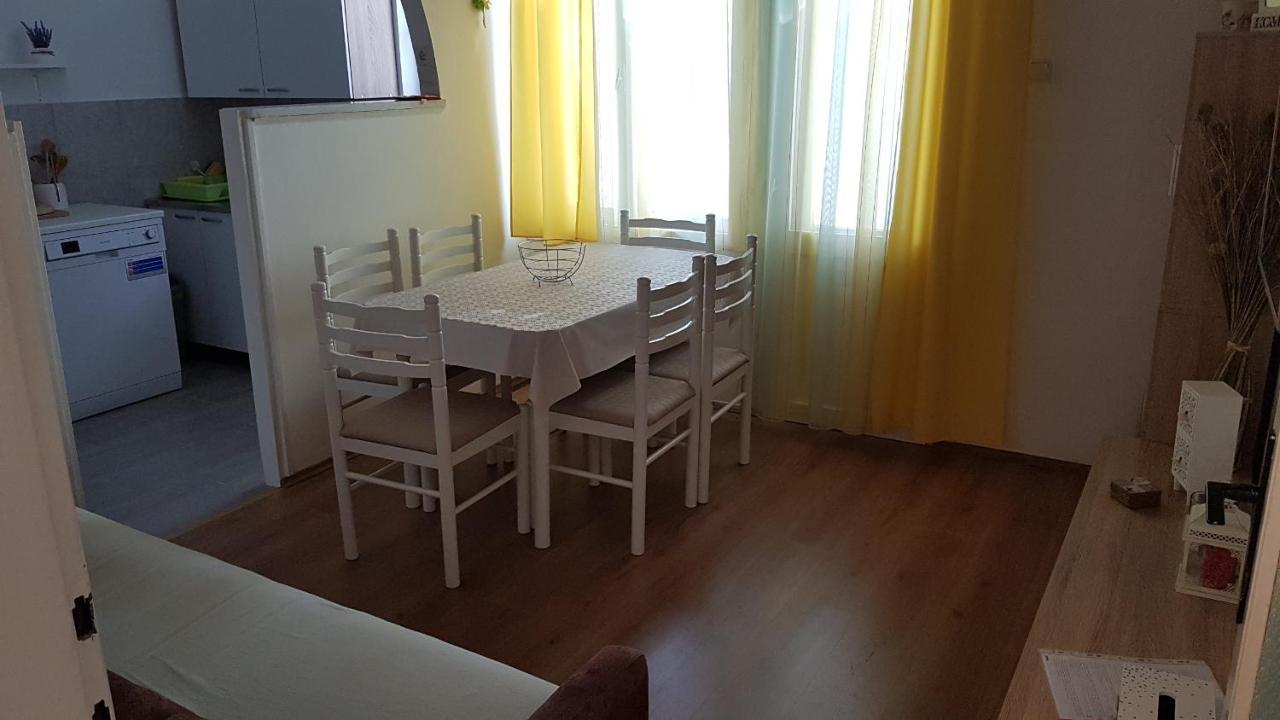 Apartman Marija セニ エクステリア 写真