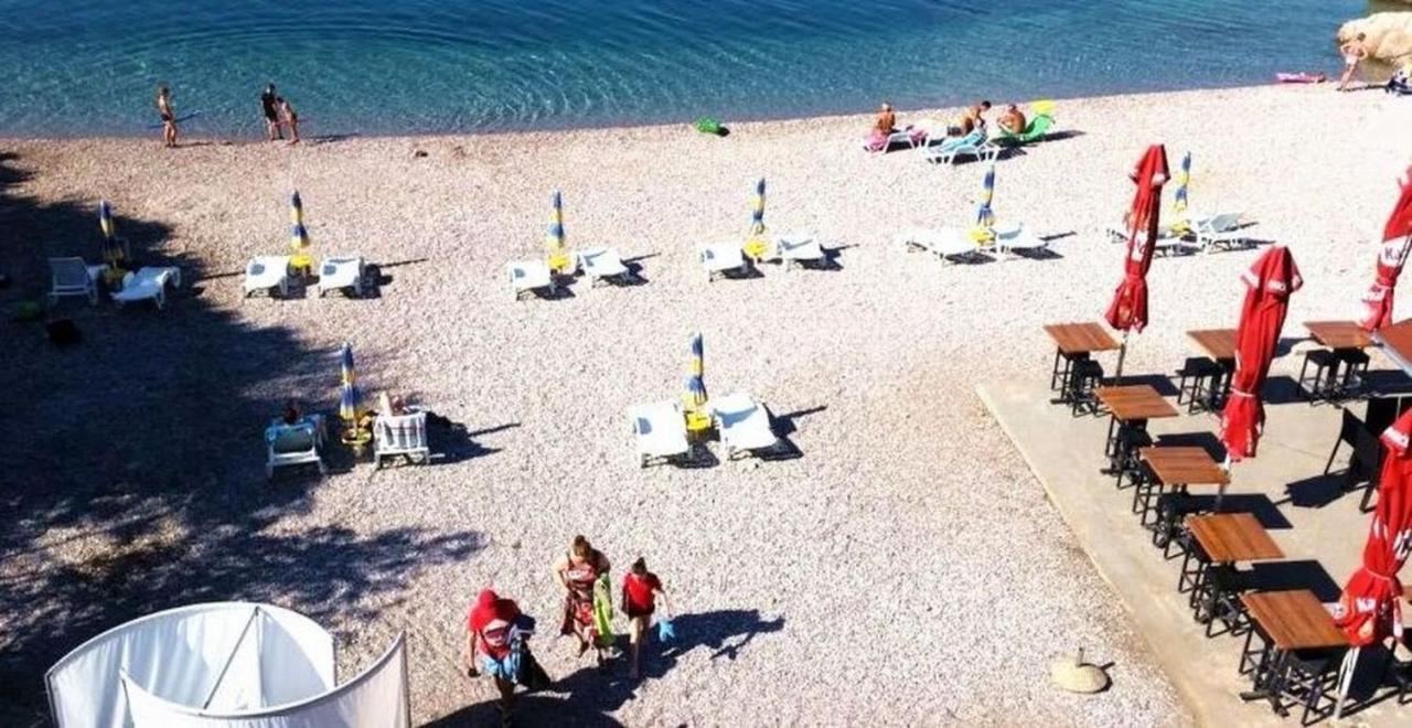 Apartman Marija セニ エクステリア 写真